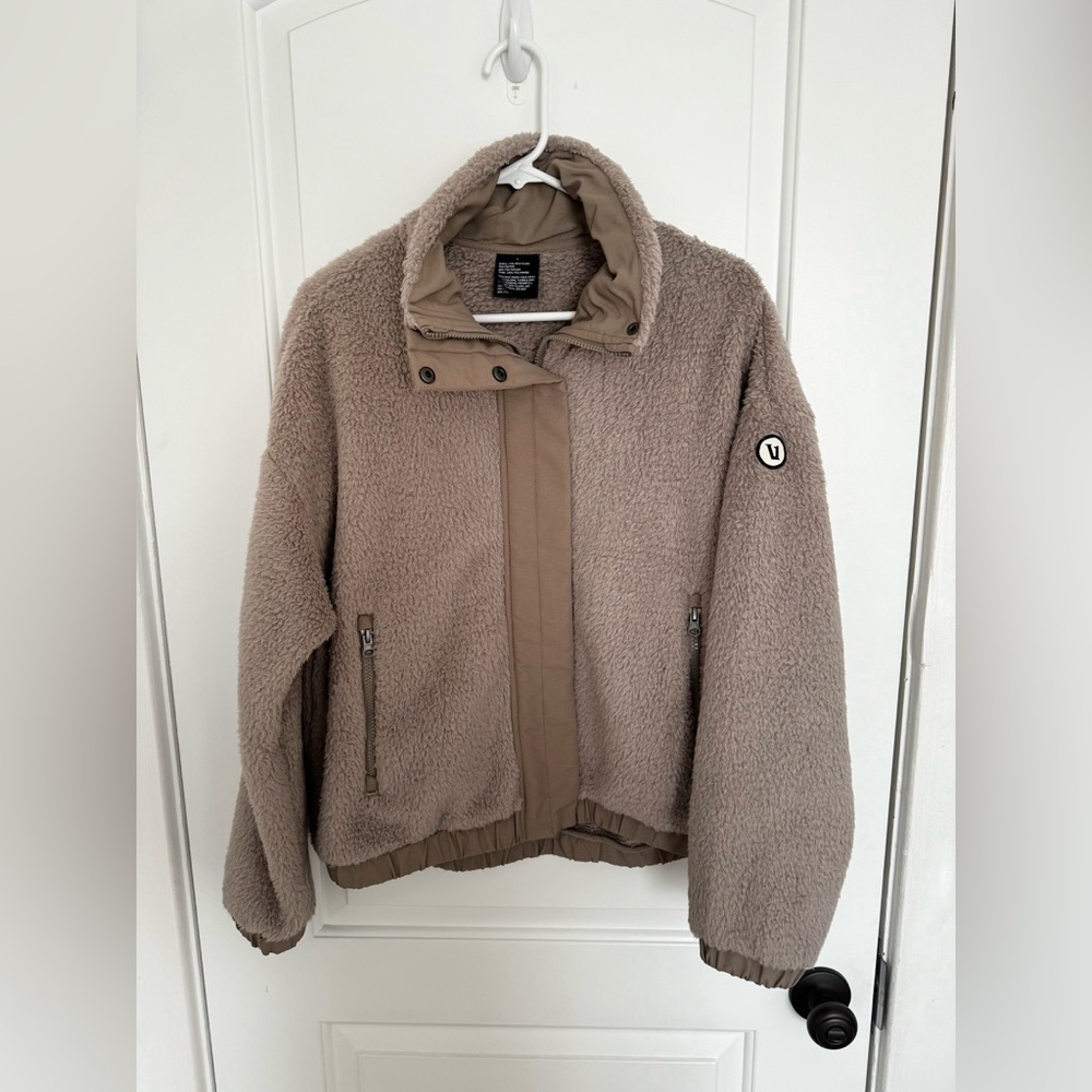 Vuori Cozy High Pile Fleece Jacket Size Large